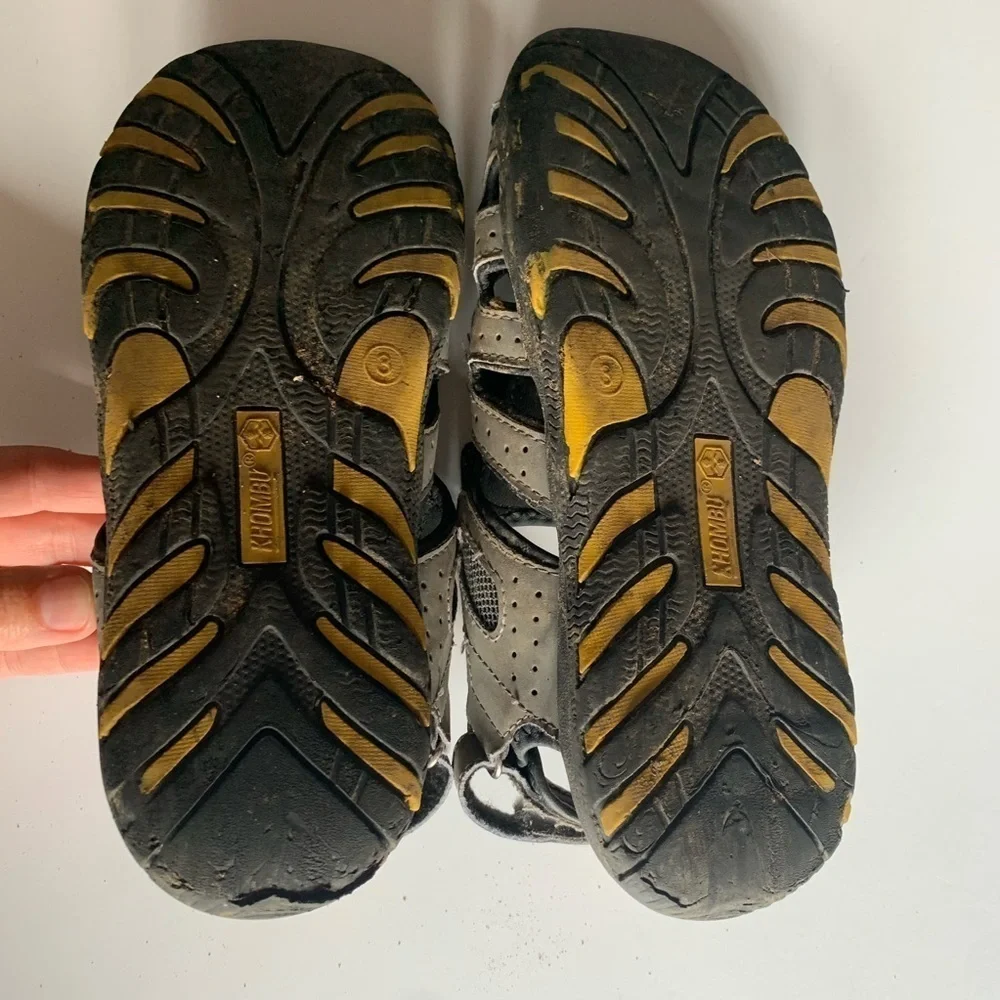 Khombu Boys Kyle Water Sandals Size 3